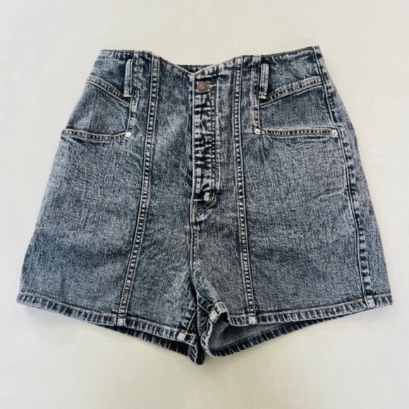 Happy Nature Ultra High Rise Seamed Short 28 - Picture 2 of 5